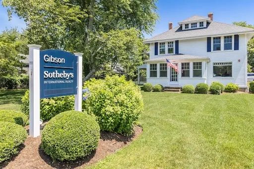 Mary Ellen Greenberg Cape Cod Real Estate work photo