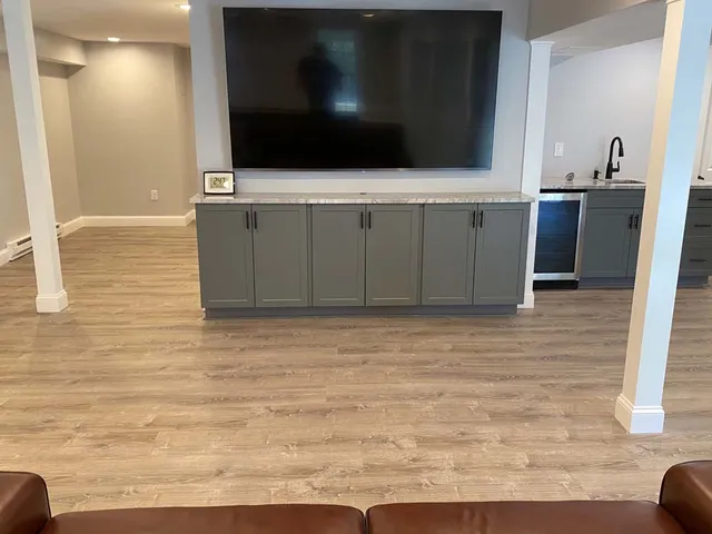work photo from benchmarkbasementfinishing.com