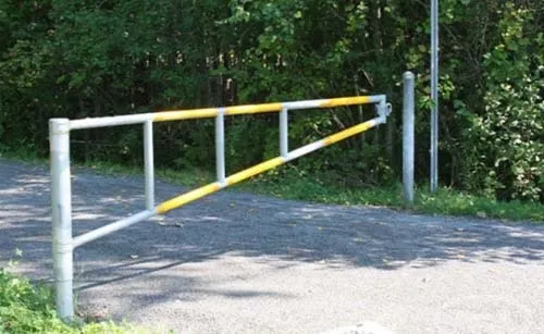 work photo from devine-fence.com