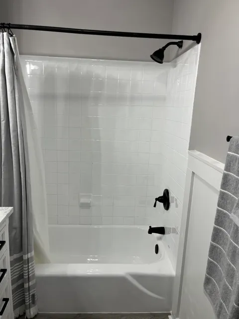 Northeast tub refinishing work photo