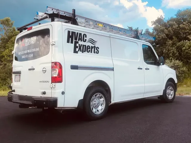 HVAC Experts work photo