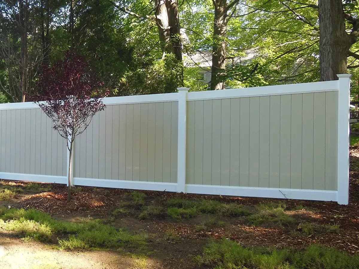 work photo from fitzgeraldfencesinc.com