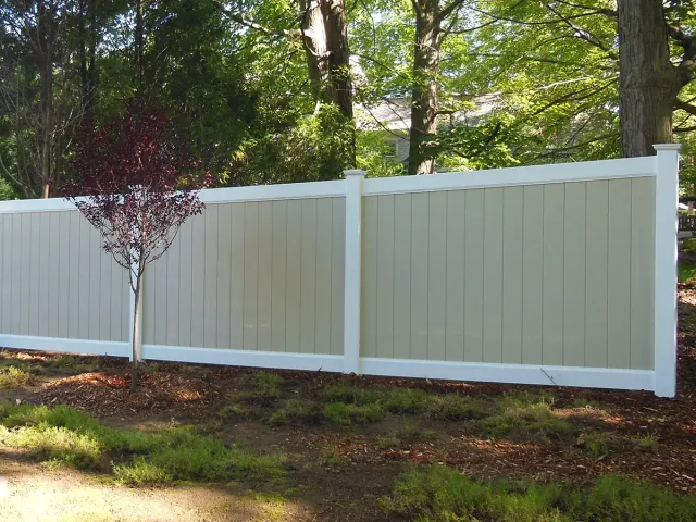 work photo from fitzgeraldfencesinc.com