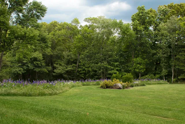 work photo from tjcollinslandscaping.com