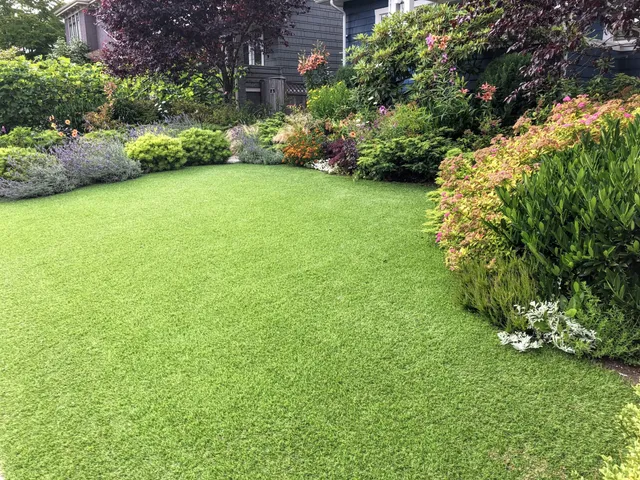 Tick & Turf work photo