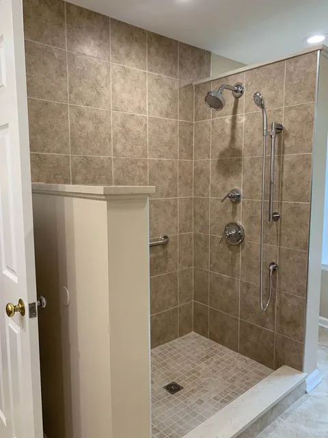work photo from betterbuiltkitchensandbathrooms.com