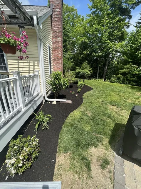 work photo from limitlesslawn.com
