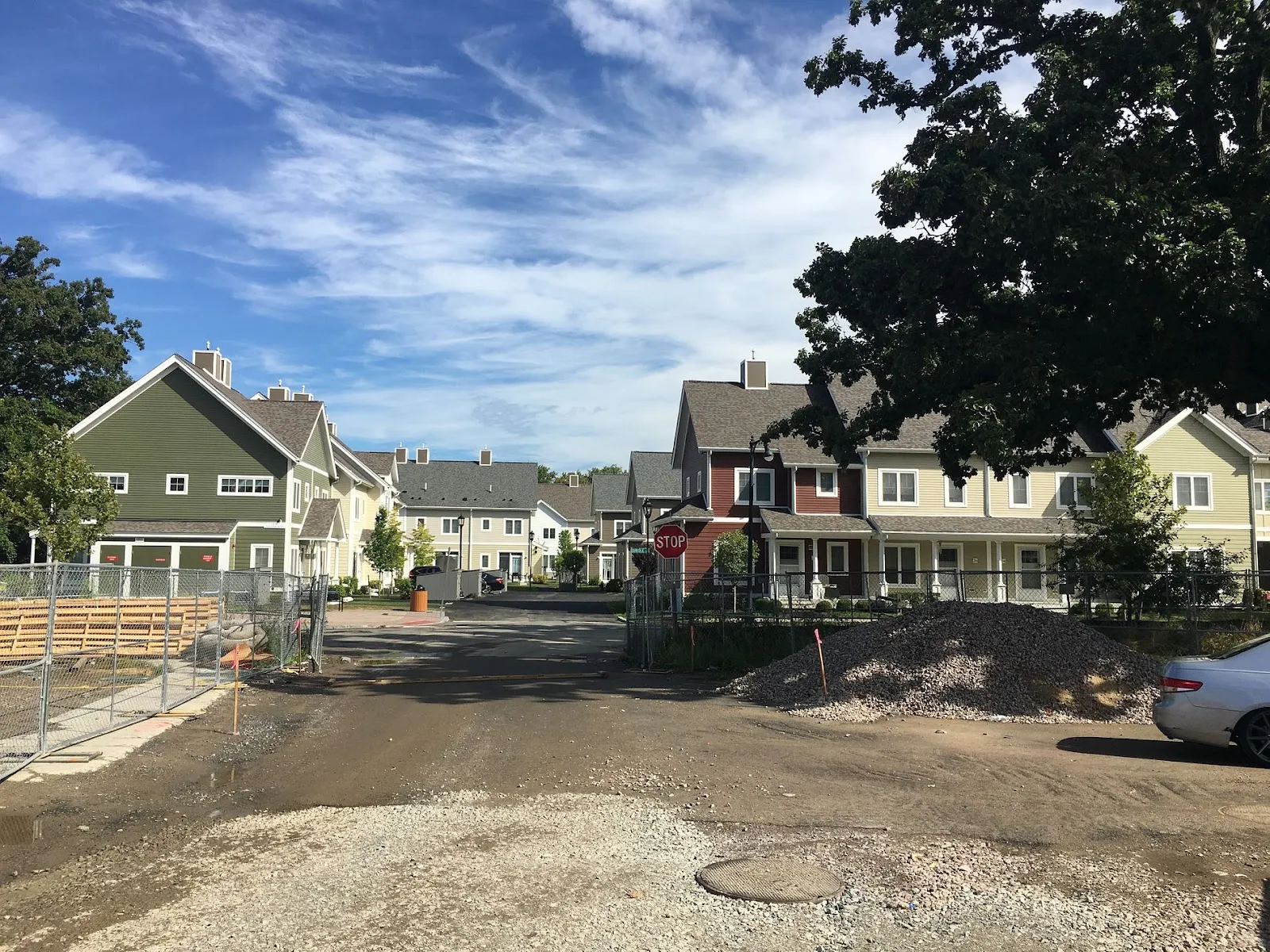 H&R ROOFING