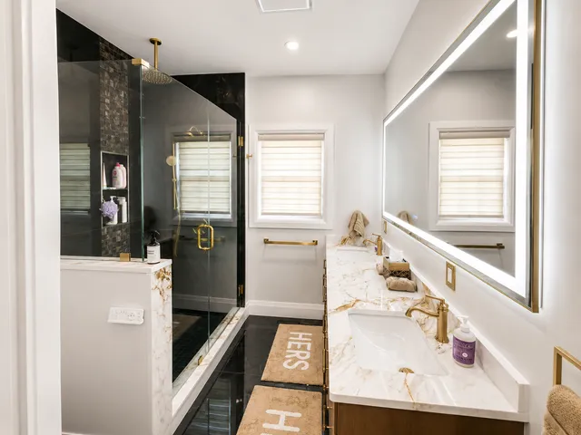 Luxury Master Bathroom