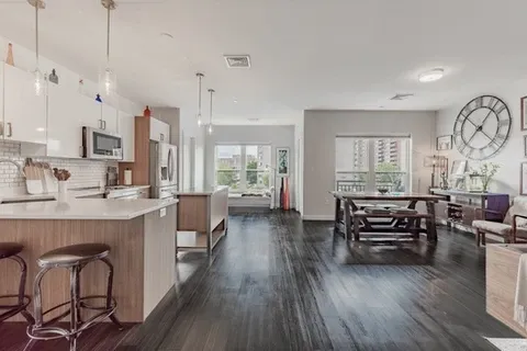 Quincy Luxury Multi-Unit Building