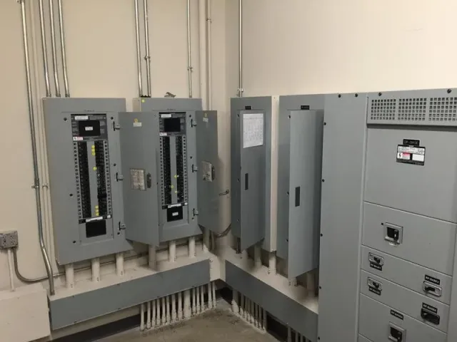 Commercial electrical main service panels and distribution gear