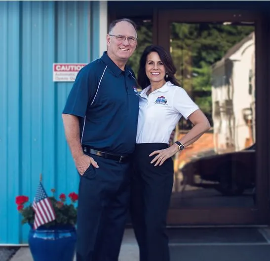 Dave and Laurie - Town to Town Movers Owners