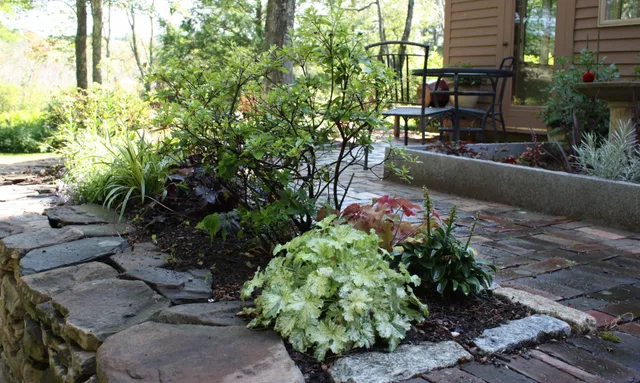 work photo from gardenroomslandscapedesign.com