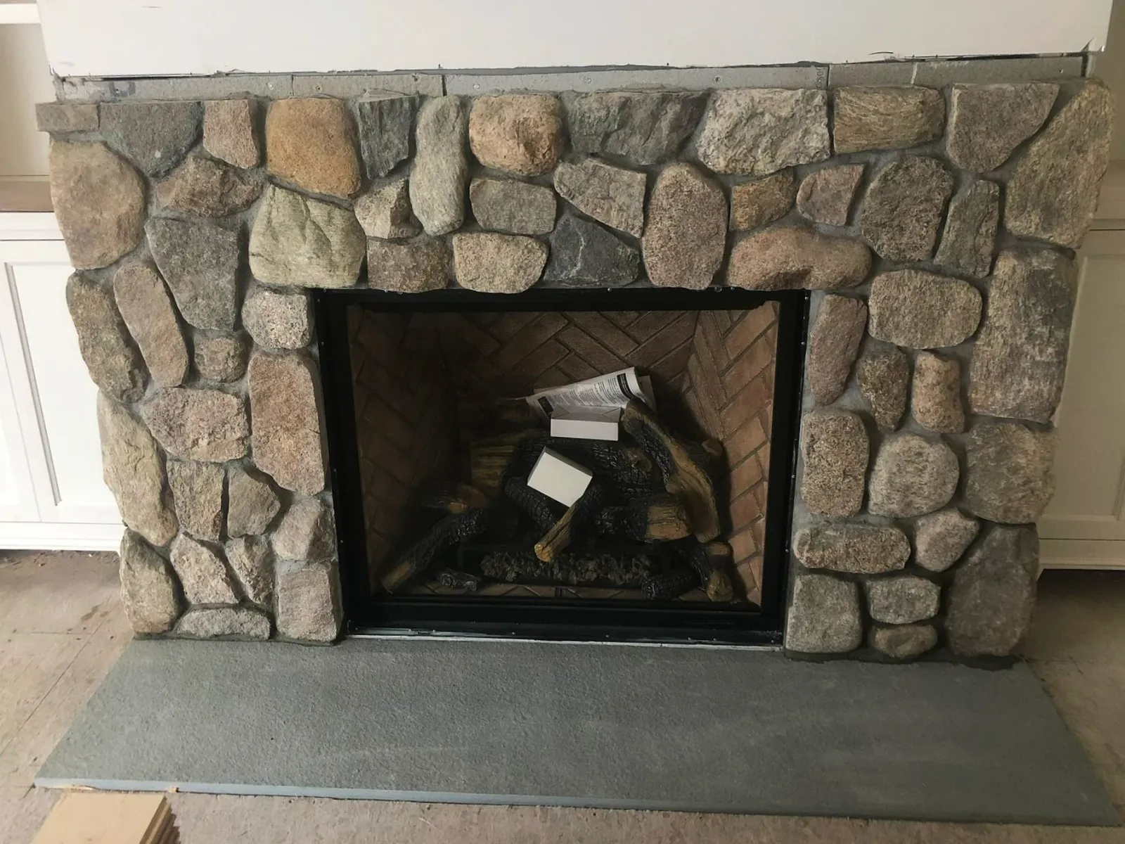 stoneveneerfireplace.jpg