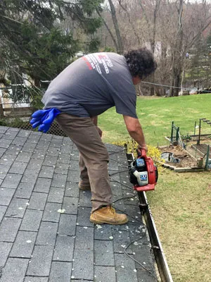 Daves Window and Gutter Cleaning work photo