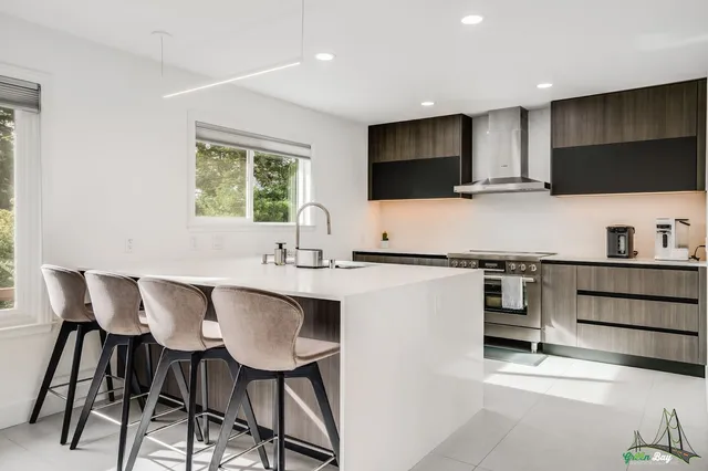 Green Bay Remodeling Inc, Waltham