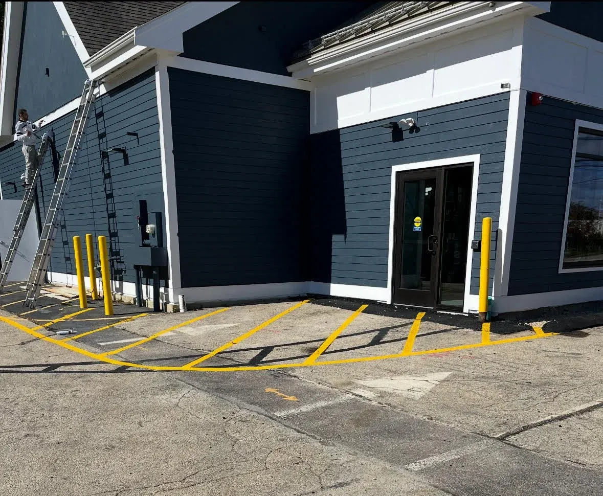 Line Stripe - No Parking Zone
