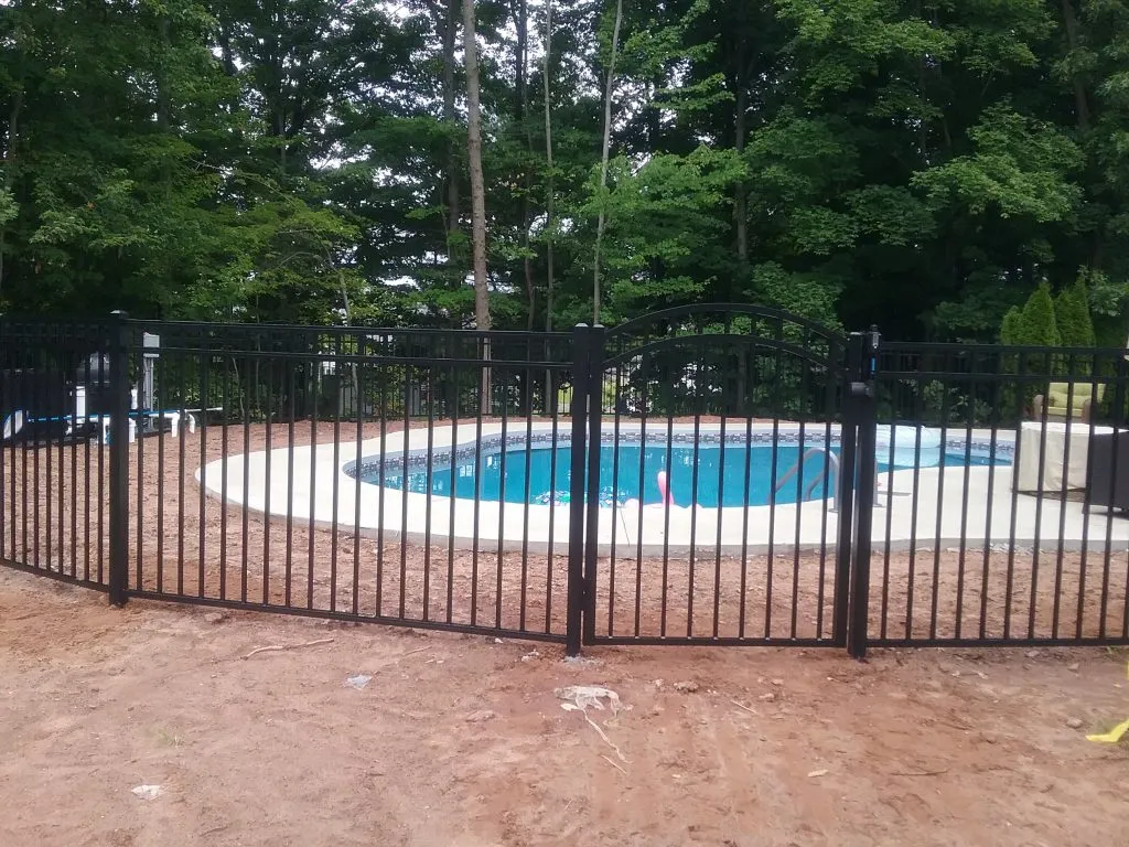 work photo from fenceitinllc.com