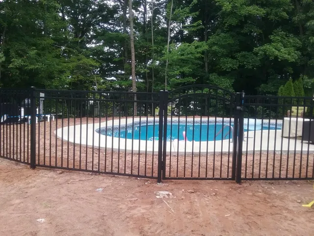 work photo from fenceitinllc.com
