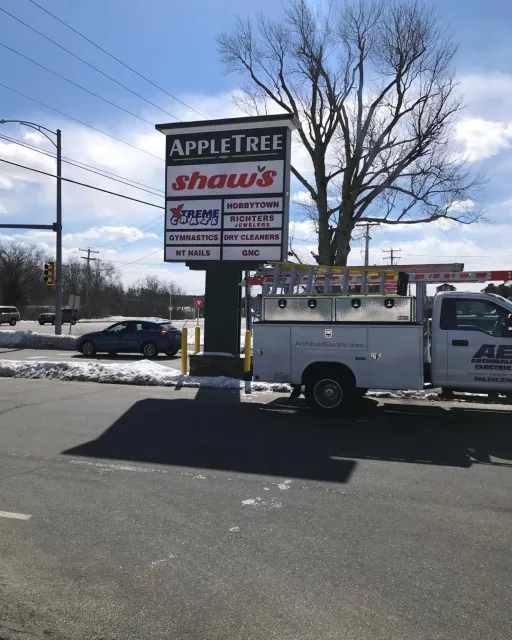 Wiring for Mall Sign Lighting in Londonderry, NH