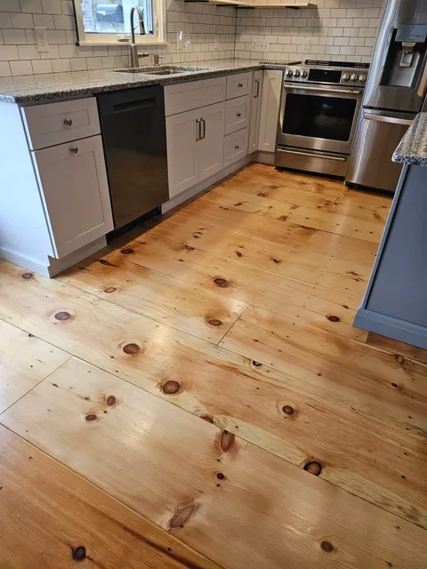 Lou Topia Hardwood Flooring work photo