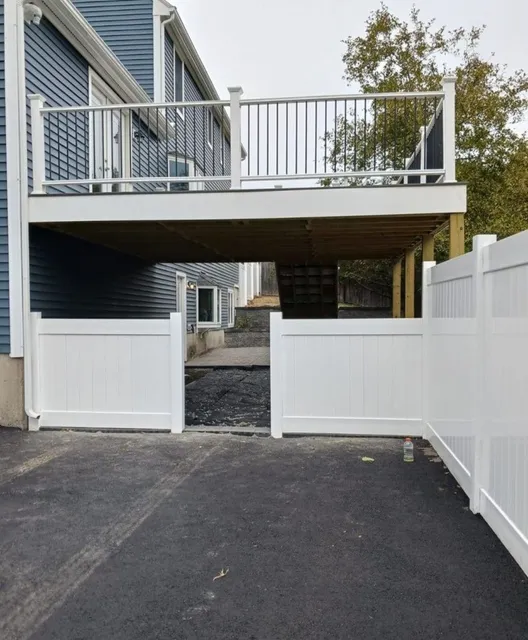 De La Rosa Deck, Siding & Fence
