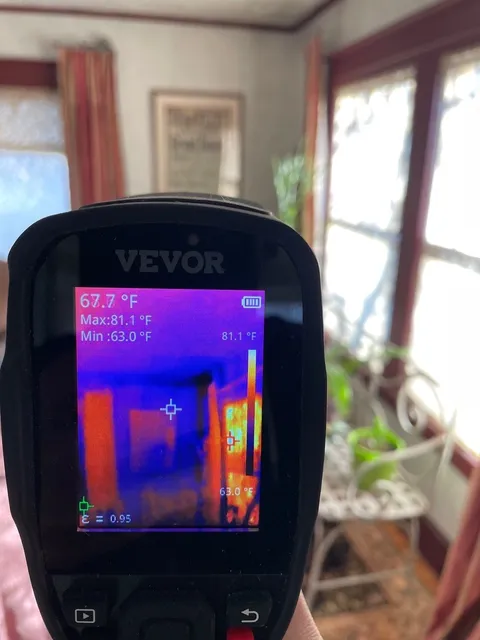 Energy advisor using thermal camera during a home energy assessment