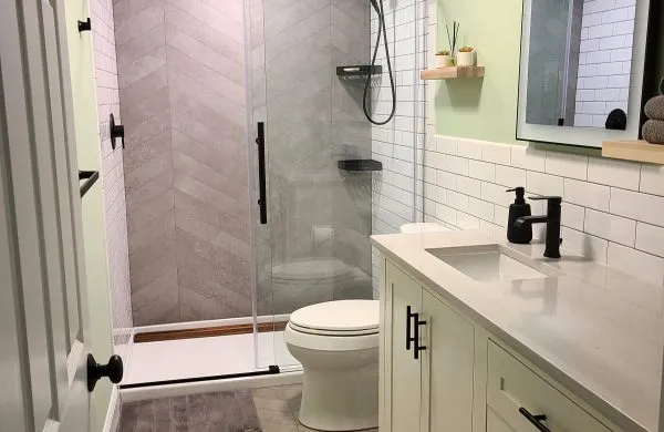 Modern farmhouse, minimal bathroom