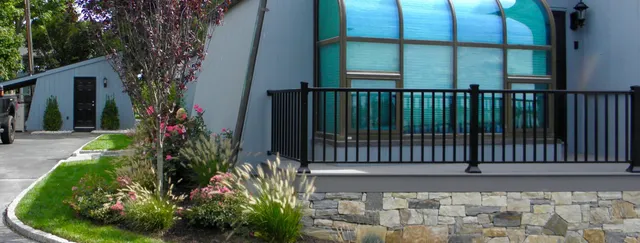 seashore front yard planting and stonework