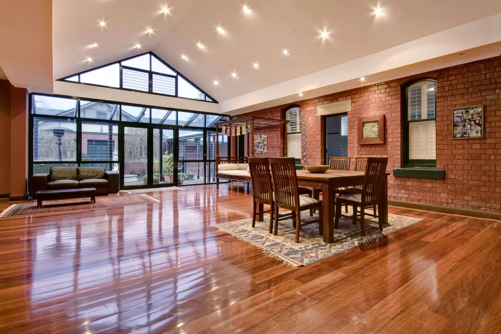hardwood floor refinishing
