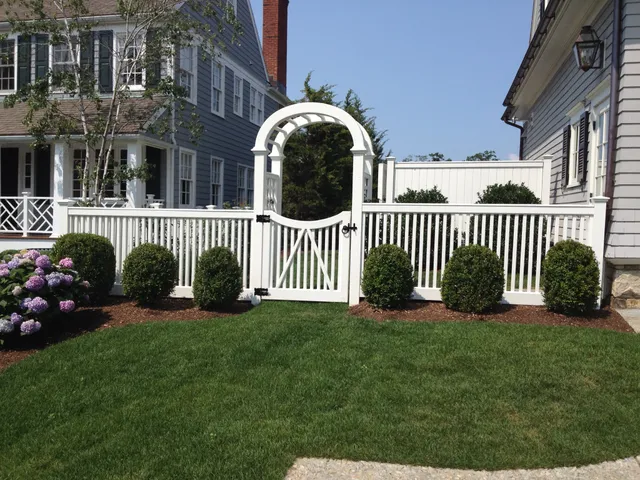 Riverside Fence work photo