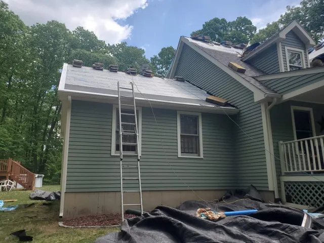 work photo from saundersandsonsroofinginc.com