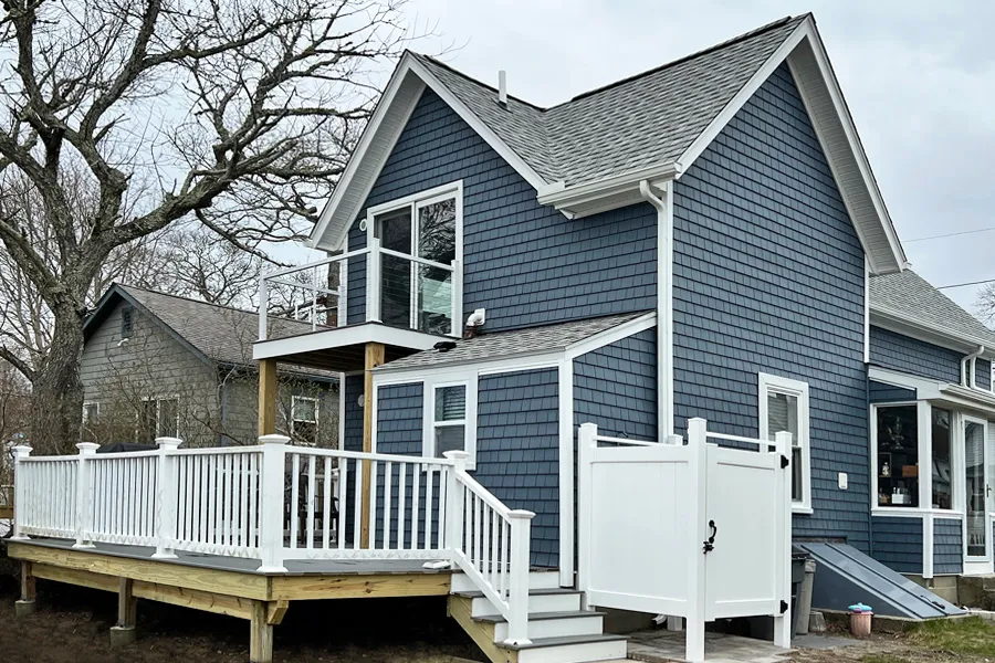 Roof, Siding & Deck Before Replacement