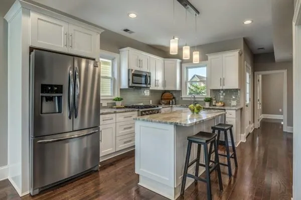 26_dana_kitchen