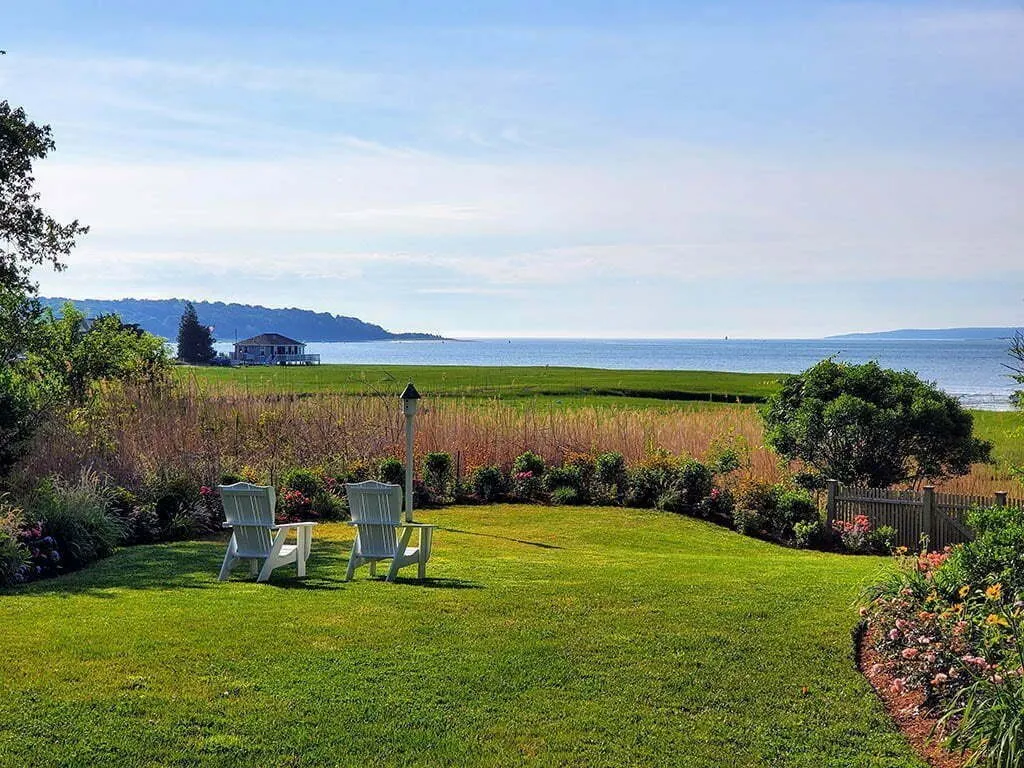 work photo from maureenallenlandscapes.com
