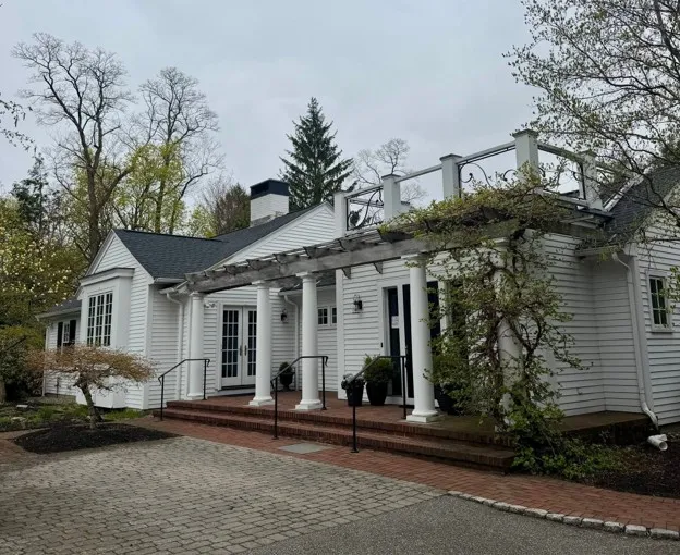 Commonwealth Roofing and Siding