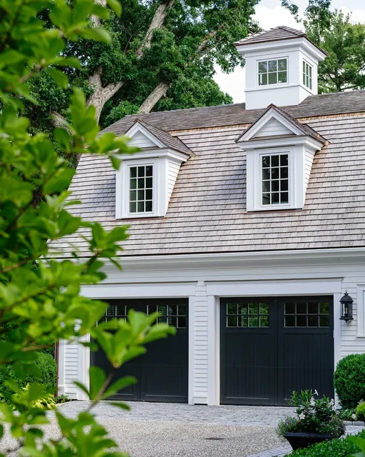 As stated on Patrick Ahearns Website:⁣
⁣
&ldquo;Wellesley&rsquo;s historic John Hardy House dates to 1896. Built as part of the prominent Belvedere Estates subdivision, the original Georgian Revival was the home of distinguished Wellesley resident an