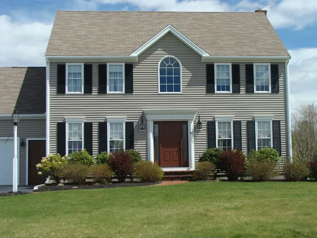 work photo from whiexteriors.com