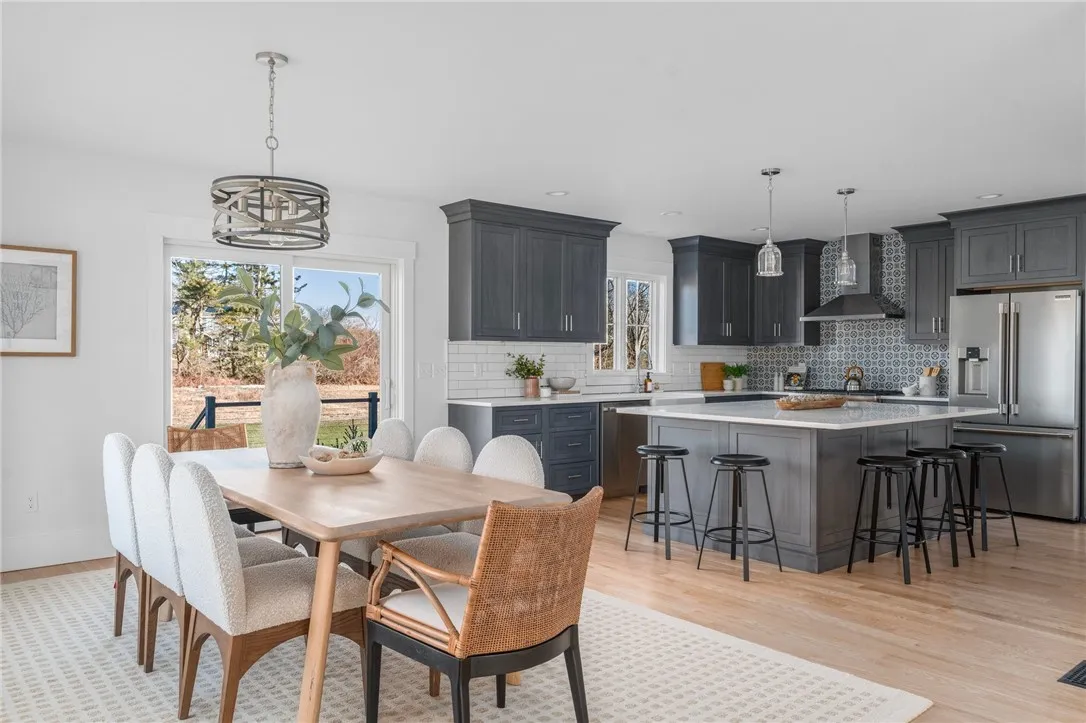 middletown-ri-prospect-kitchen-remodel-gray-cabinets-dining-area