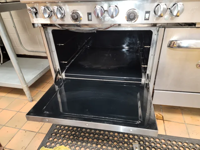 Vega Cleaning Service LLC