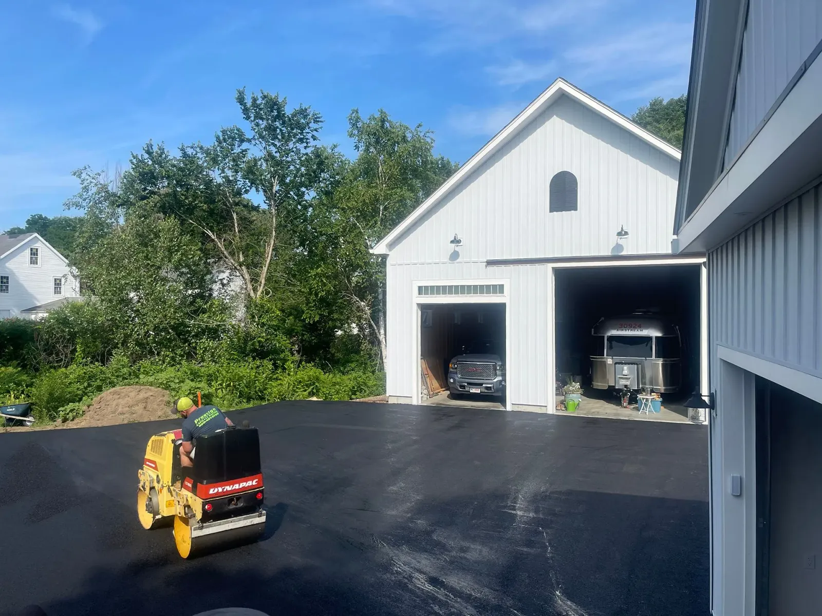 Asphalt paving service