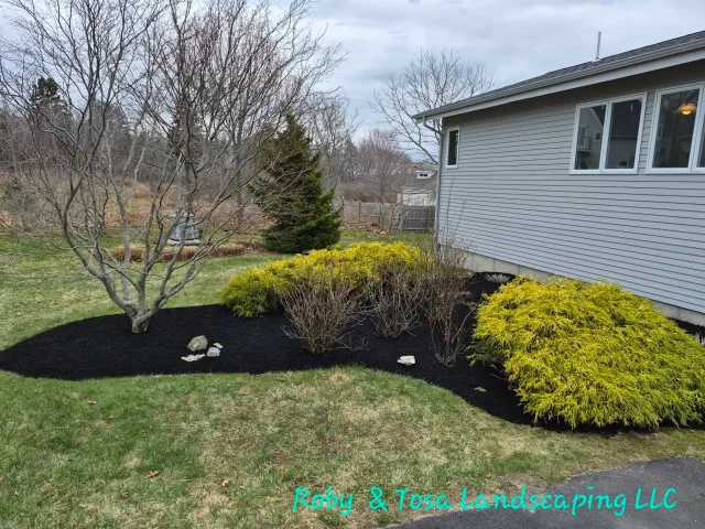 Roby & Tosa Landscaping LLC work photo