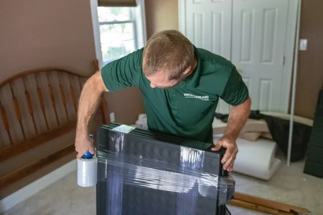 work photo from vacationlandmoving.com