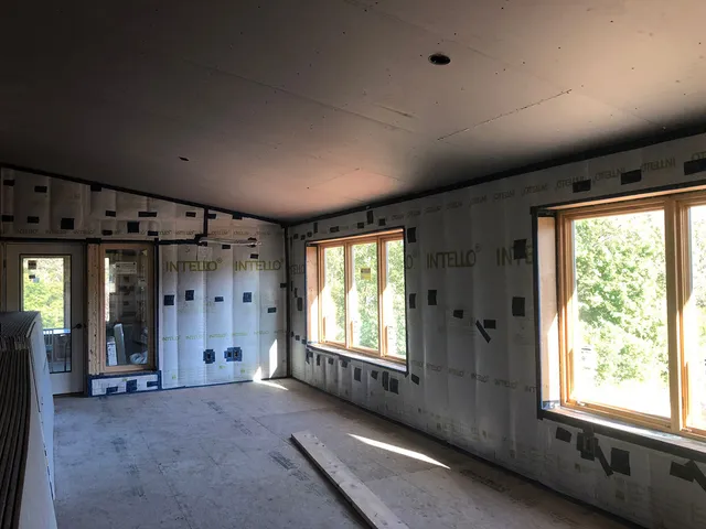 work photo from dolphin-insulation.com