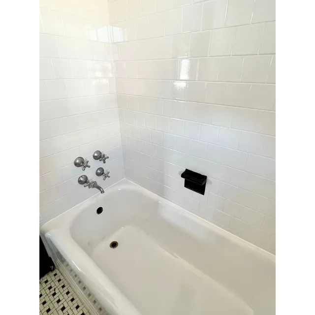 work photo from oneway-refinishing.com