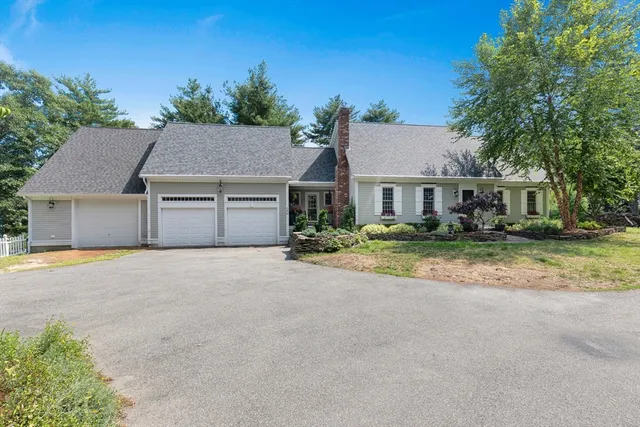 Kristen Donoghue, Realtor work photo
