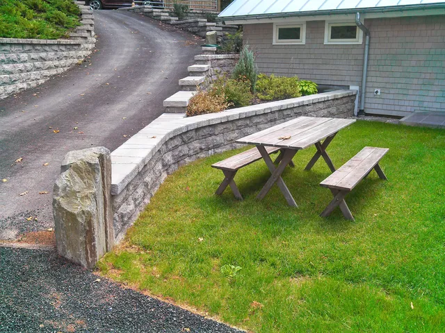 work photo from leonardslandscapes.com