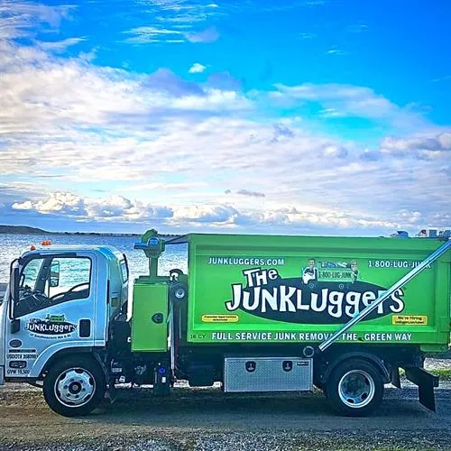 The Junkluggers of Southeastern MA & RI work photo