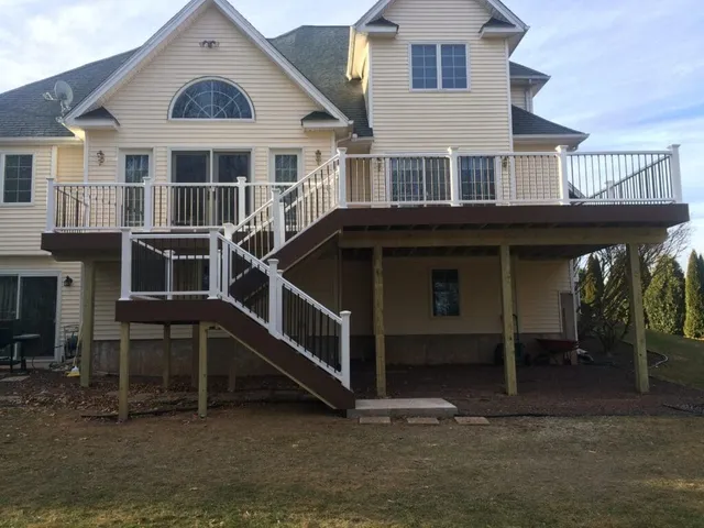 work photo from advancedcustomdecks.com
