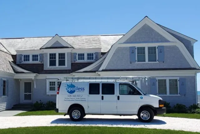 work photo from spotlesswindowcleaningcapecod.com